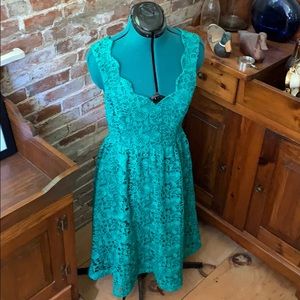 Beautiful Modcloth Green Lace Dress Size Medium